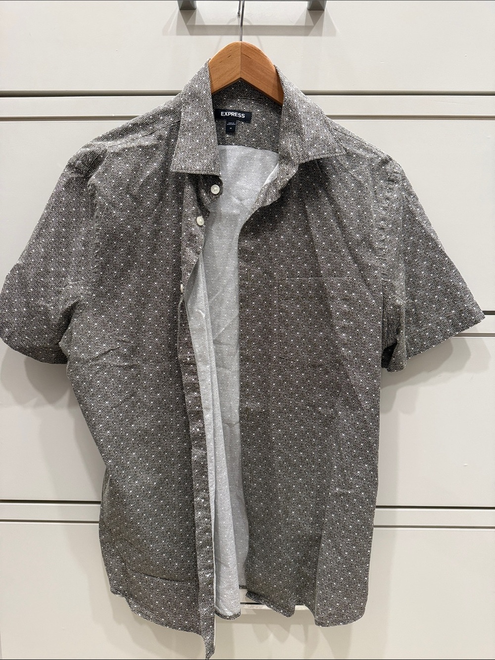 Express Men’s Short-Sleeve Button-Down Shirt in Charcoal with White Dot Pattern